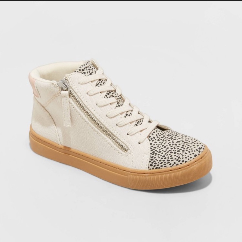 NWT High Top Sneakers.